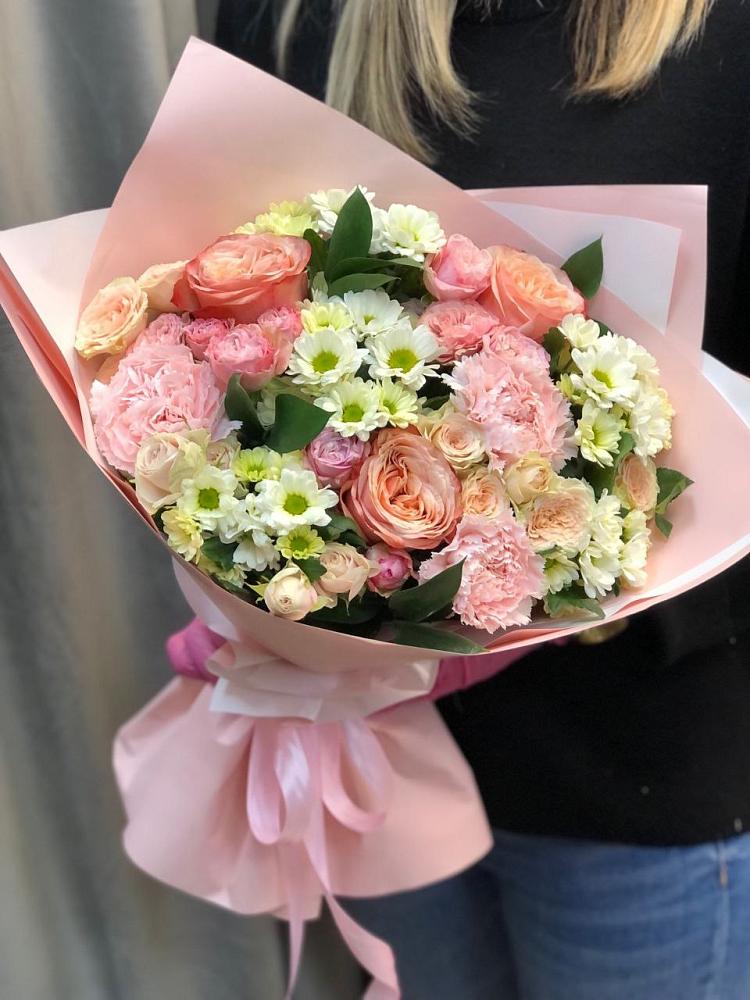 Букет цветов из: Гвоздики, Розы и Хризантемы в Вохме