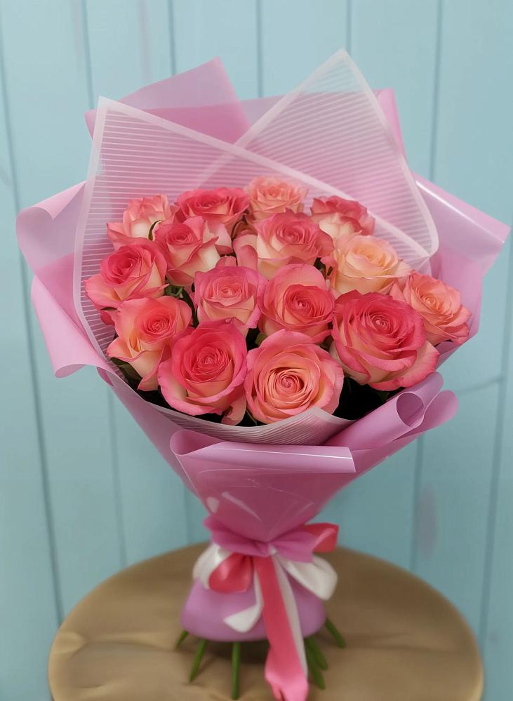 Букет 15 Розовых роз Равель в Вохме