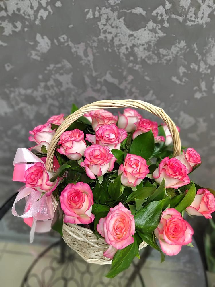 Цветочная композиция из Розы в корзине в Вохме