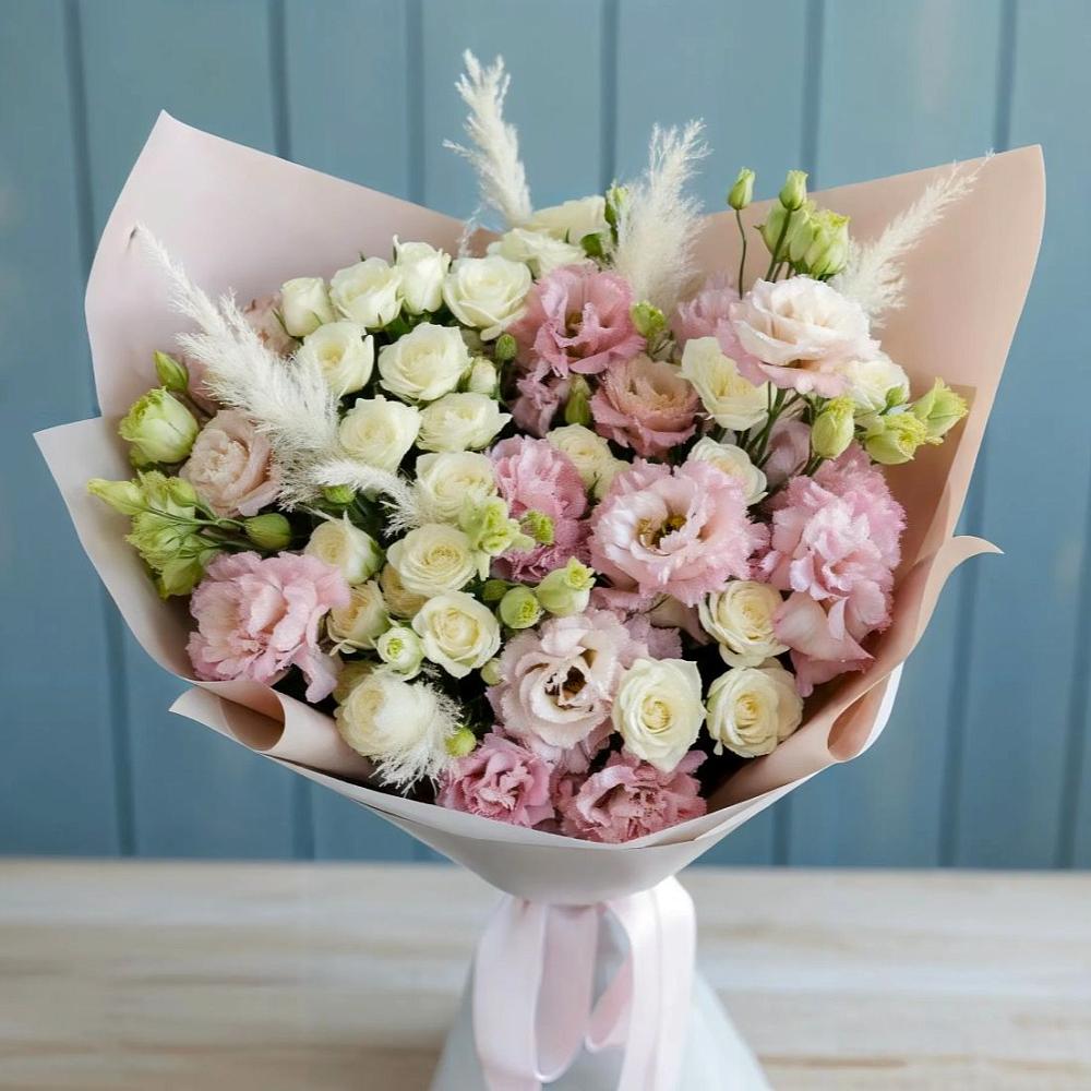 Букет цветов из: Альстромерии и Розы в Вохме