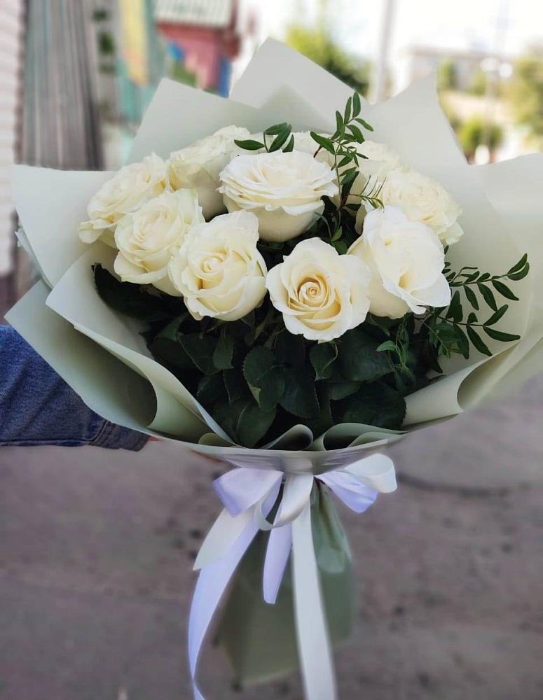 Букет Белые розы Проуд в Вохме