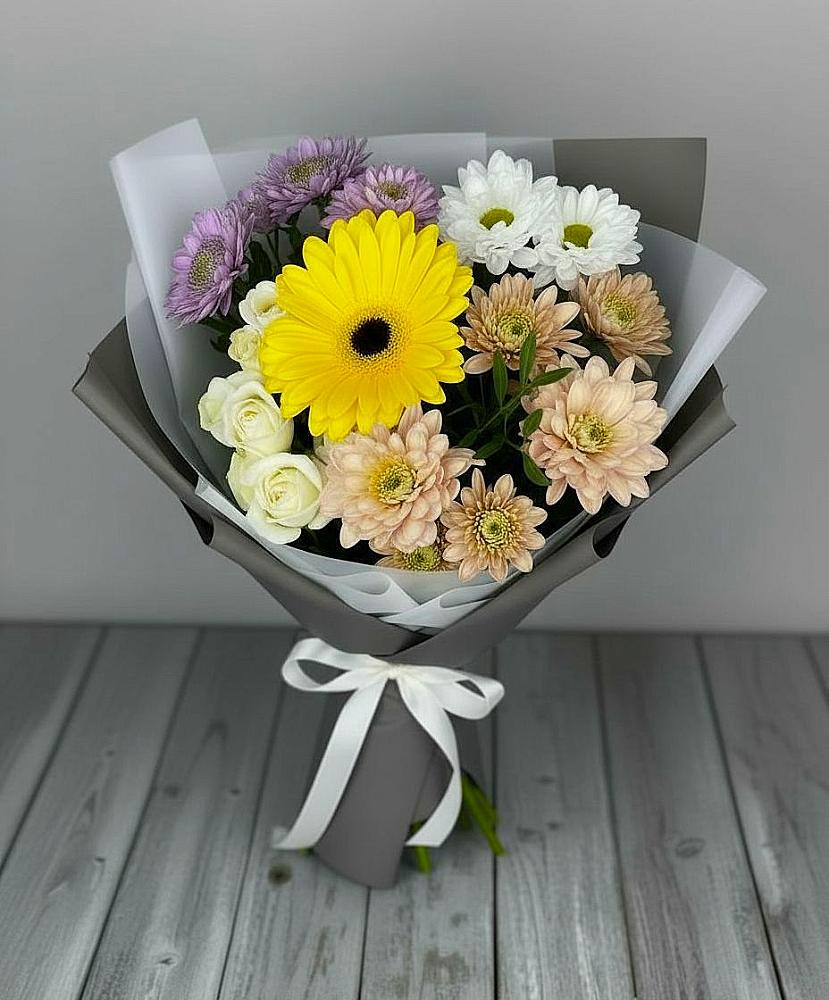 Букет цветов из: Розы, Герберы и Хризантемы в Вохме