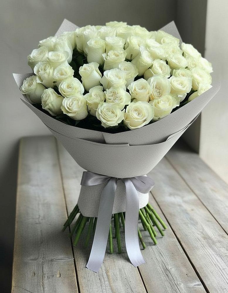 Букет 35 Белых роз в Вохме