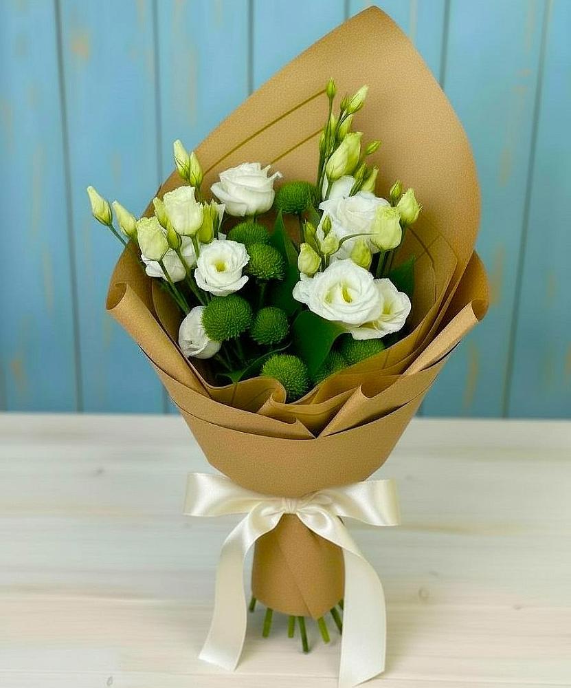 Букет цветов из: Хризантемы и Лизиантусы в Вохме