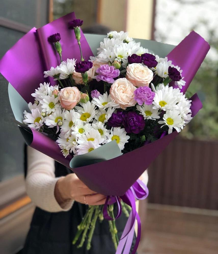 Букет цветов из: Хризантемы, Гвоздики и Розы в Вохме