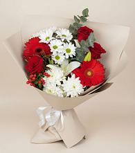 Букет цветов из:  Розы, Хризантемы, Герберы и Лилии в Вохме
