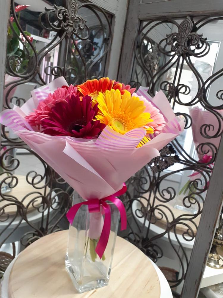 Букет цветов из: Герберы в Вохме