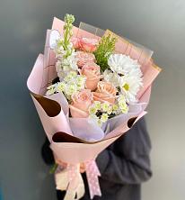 Букет цветов из:  Хризантемы и Розы в Вохме