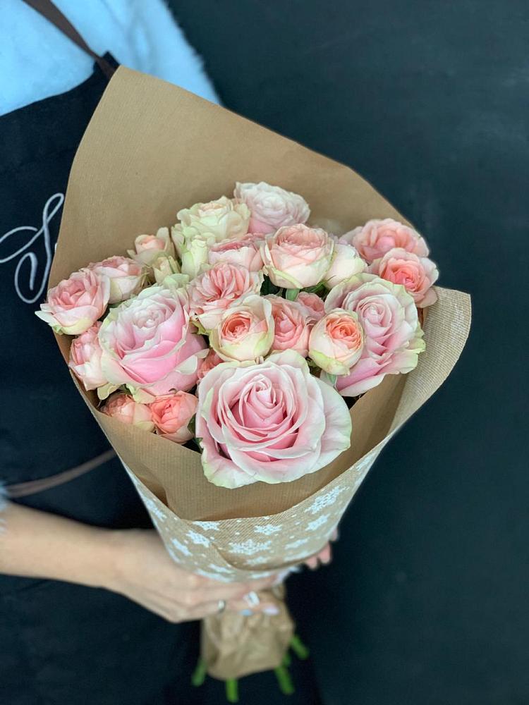 Букет цветов из: Хризантемы и Розы в Вохме