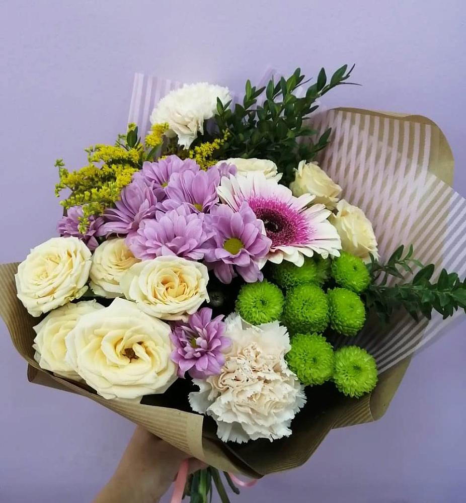 Букет цветов из: Хризантемы, Розы, Гвоздики и Герберы в Вохме