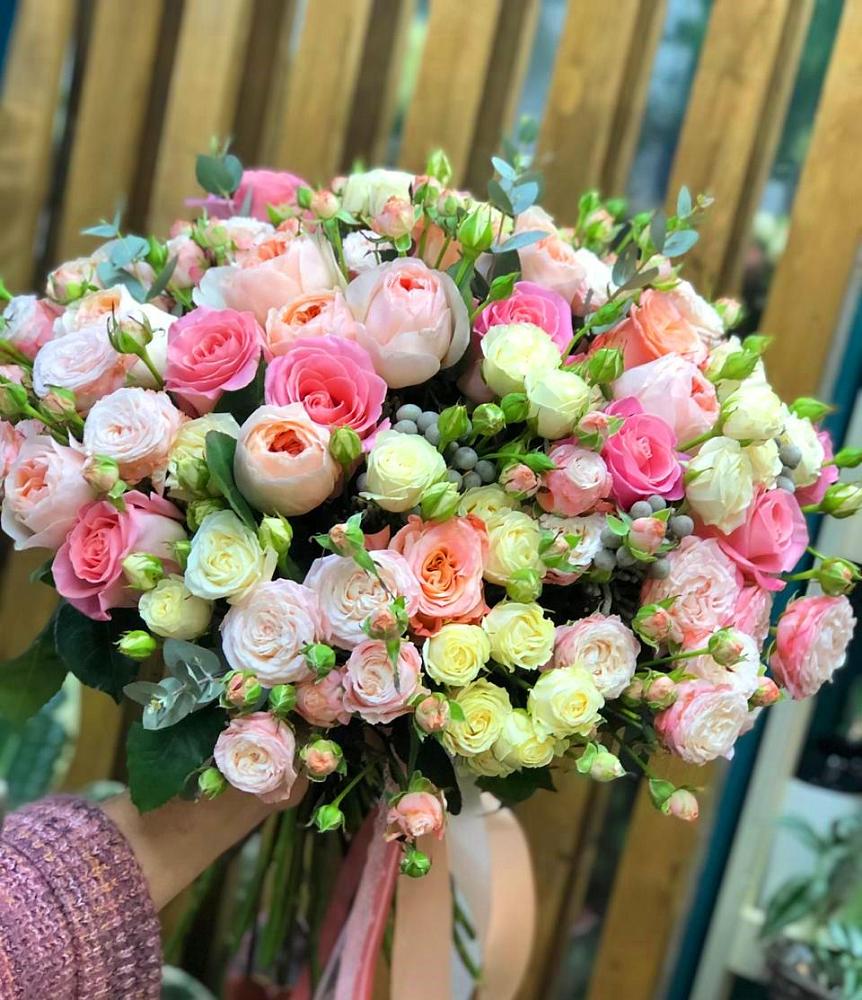 Букет цветов из: Розы в Вохме