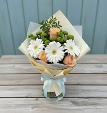 Букет цветов из:  Герберы, Розы и Хризантемы в Вохме