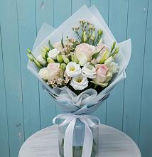 Букет цветов из:  Розы и Лизиантусы в Вохме