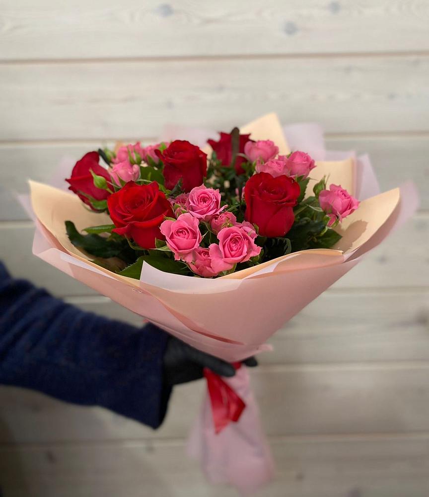 Букет цветов из: Розы в Вохме